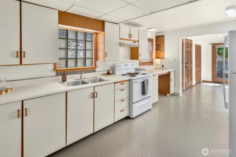 Property photo for 6322 5th Avenue Ne, Seattle photo 19