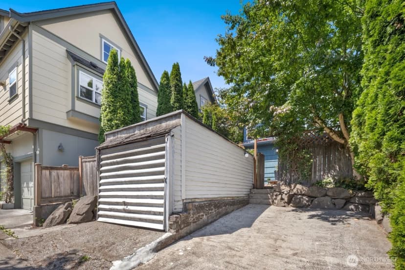 Property photo for 6322 5th Avenue Ne, Seattle photo 28