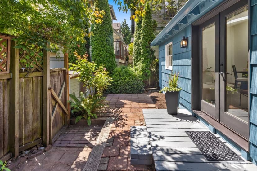 Property photo for 6322 5th Avenue Ne, Seattle photo 26