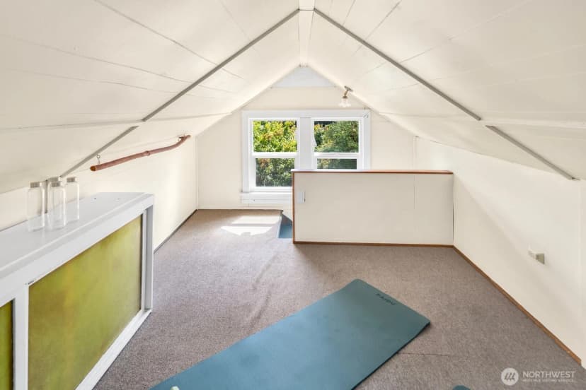 Property photo for 6322 5th Avenue Ne, Seattle photo 12
