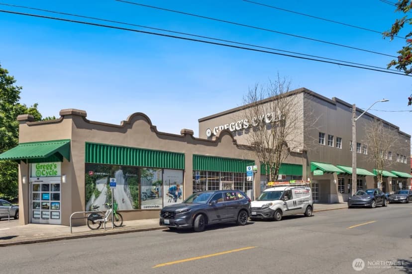 Property photo for 6322 5th Avenue Ne, Seattle photo 31