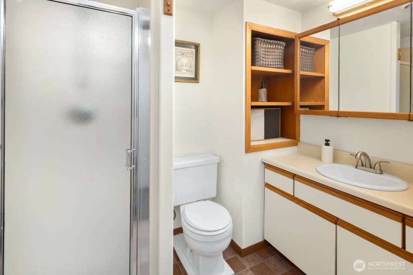 Property photo for 6322 5th Avenue Ne, Seattle photo 21