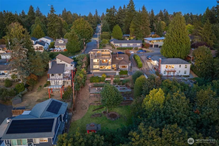 Property photo for 15901 23rd Avenue Sw, Burien photo 24