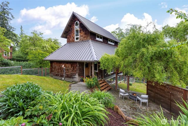 Property photo for 4701 New Sweden Ave Ne, Bainbridge Island