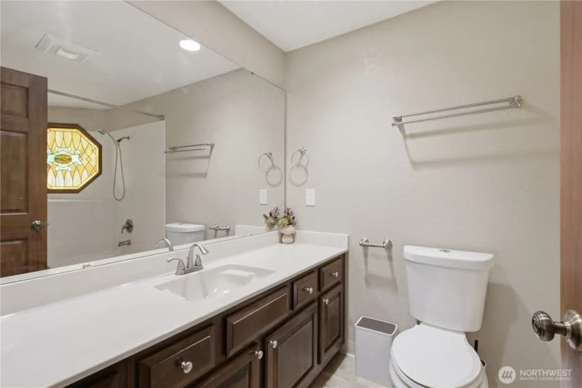 Property photo for 242 W Lake Sammamish Parkway Se, Bellevue photo 22