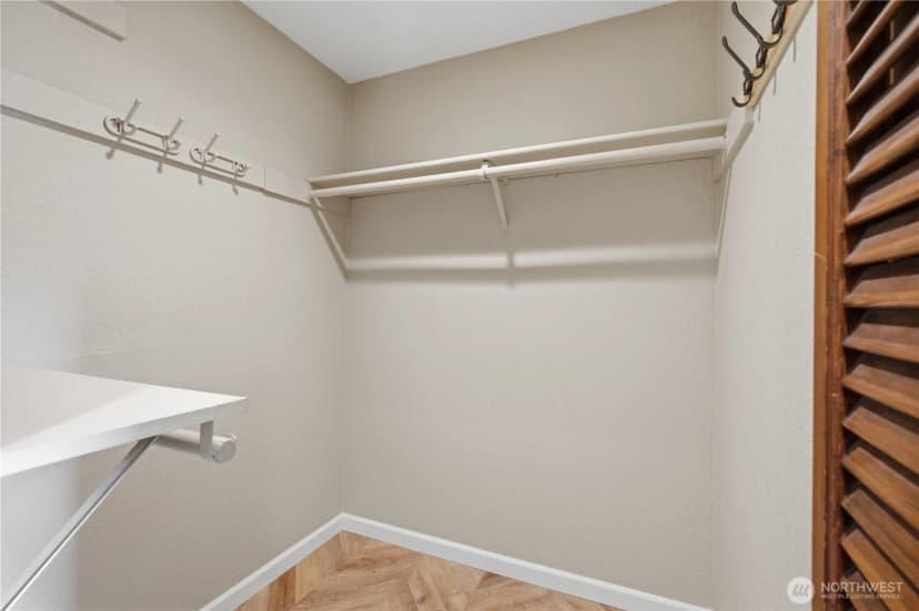 Property photo for 242 W Lake Sammamish Parkway Se, Bellevue photo 21