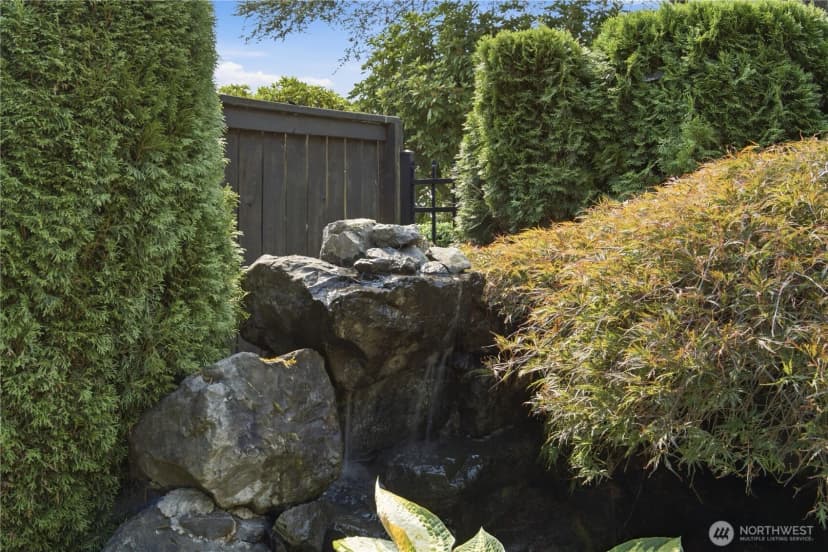 Property photo for 242 W Lake Sammamish Parkway Se, Bellevue photo 34