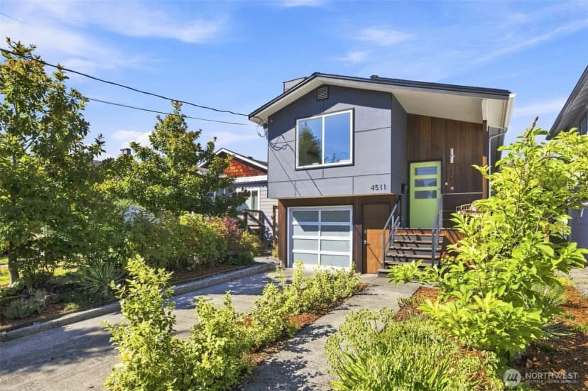 Property photo for 4511 Cascadia Avenue S, Seattle photo 2