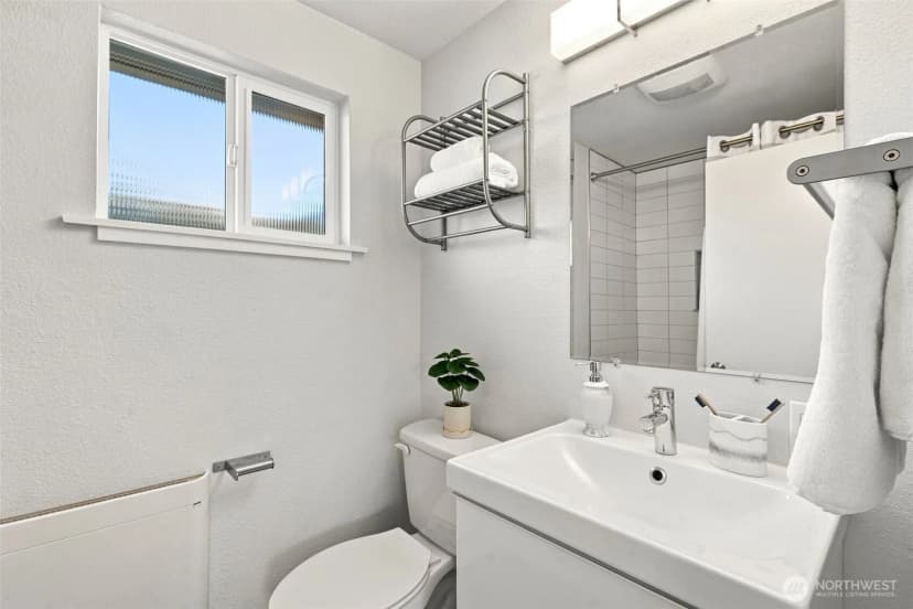 Property photo for 4511 Cascadia Avenue S, Seattle photo 16
