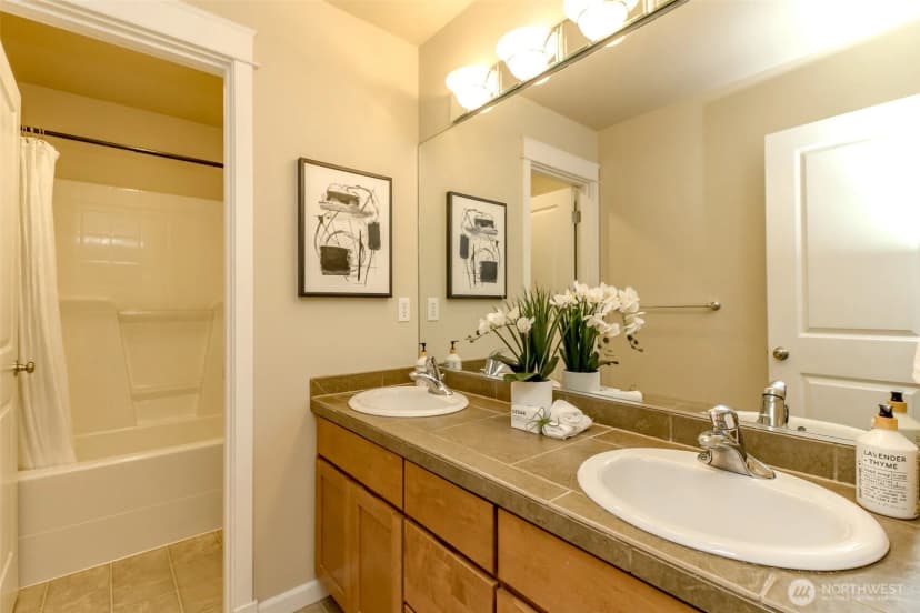 Property photo for 2972 Ne Marquette Way, Issaquah photo 25