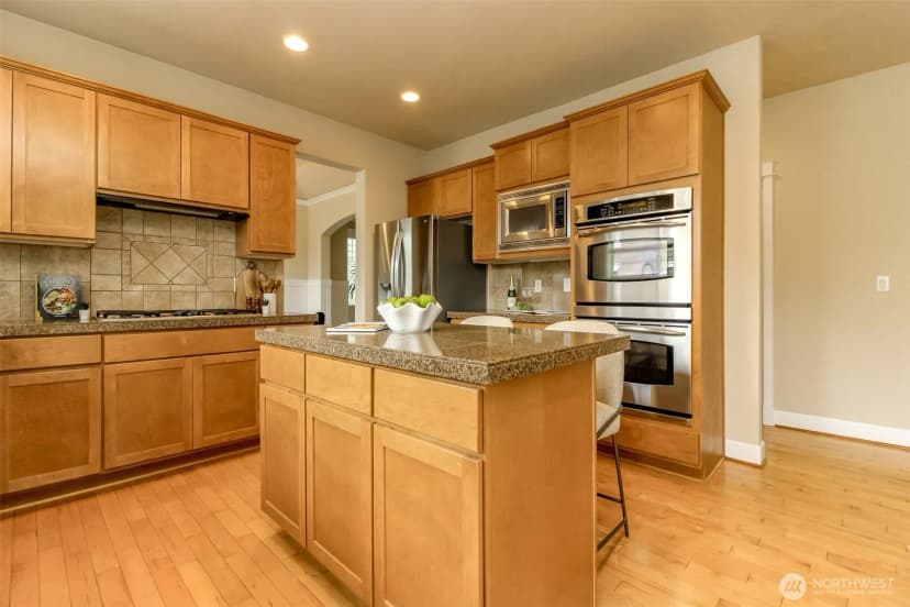 Property photo for 2972 Ne Marquette Way, Issaquah photo 9