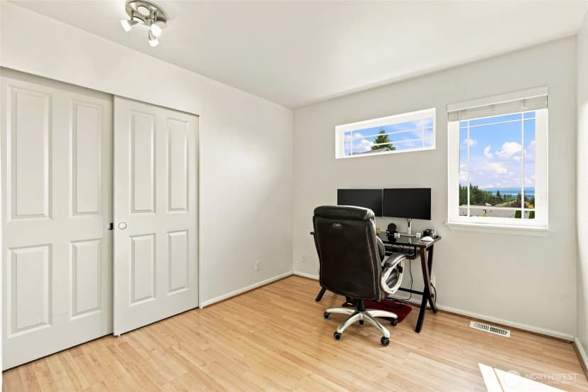 Property photo for 6805 59th Place Ne, Marysville photo 24