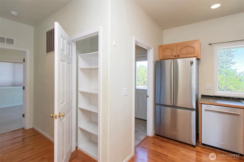 Property photo for 1031 W 14th Street, Port Angeles photo 14