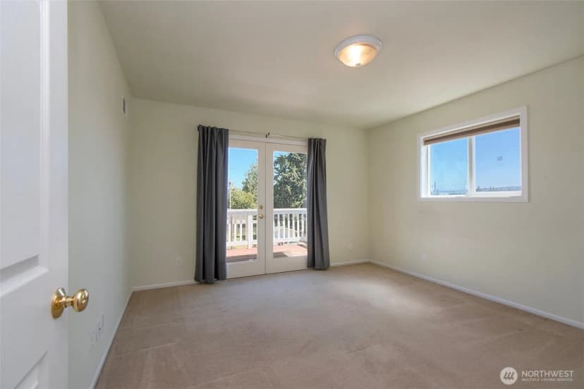 Property photo for 1031 W 14th Street, Port Angeles photo 32