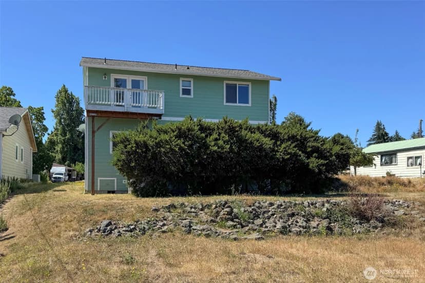 Property photo for 1031 W 14th Street, Port Angeles photo 39