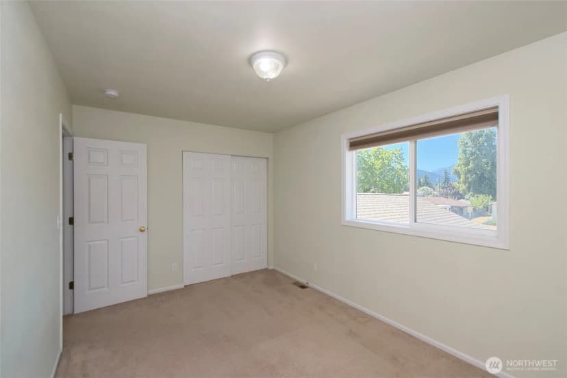 Property photo for 1031 W 14th Street, Port Angeles photo 25