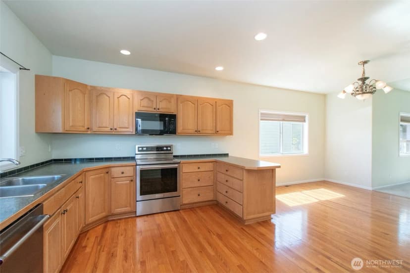 Property photo for 1031 W 14th Street, Port Angeles photo 12