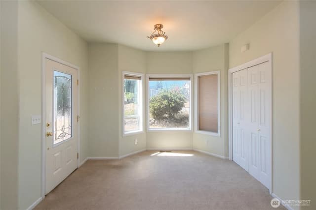 Property photo for 1031 W 14th Street, Port Angeles photo 4
