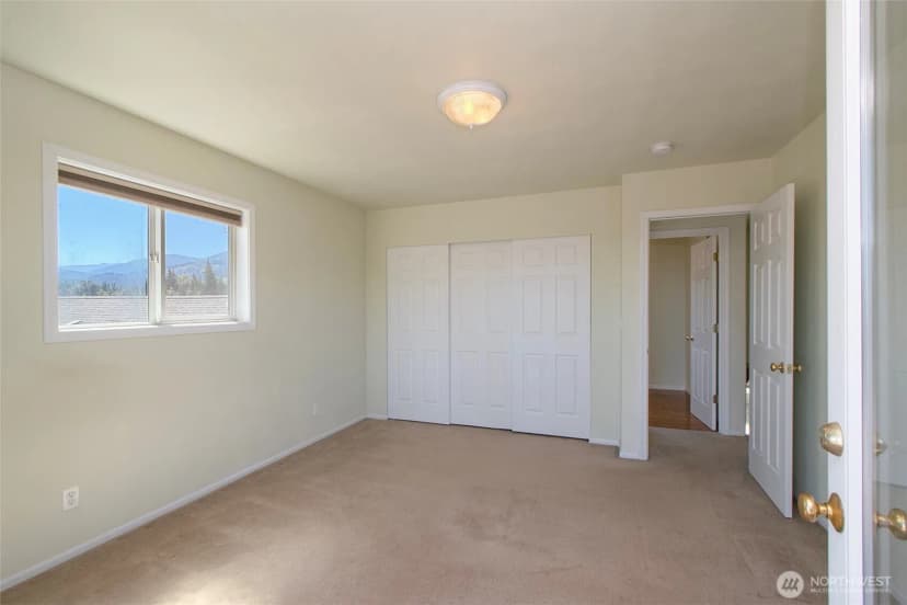 Property photo for 1031 W 14th Street, Port Angeles photo 33