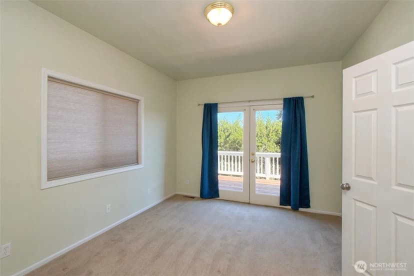 Property photo for 1031 W 14th Street, Port Angeles photo 16