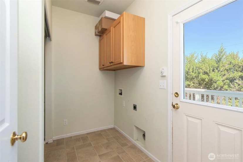 Property photo for 1031 W 14th Street, Port Angeles photo 38