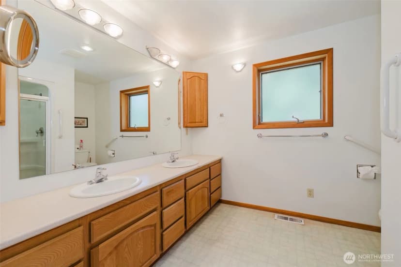 Property photo for 1225 Ne Hoffs Drive Drive, Poulsbo photo 28