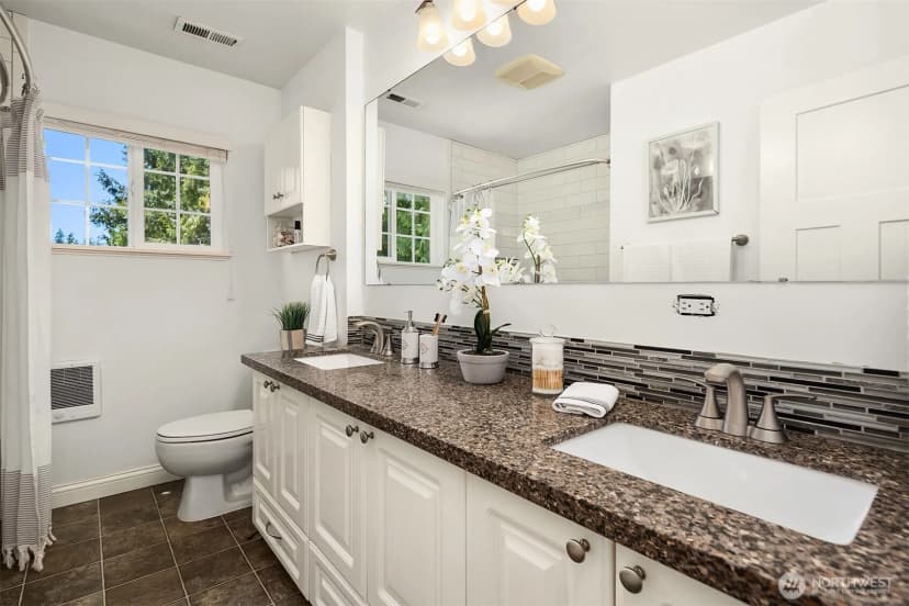 Property photo for 16414 48th Avenue W, Edmonds photo 17