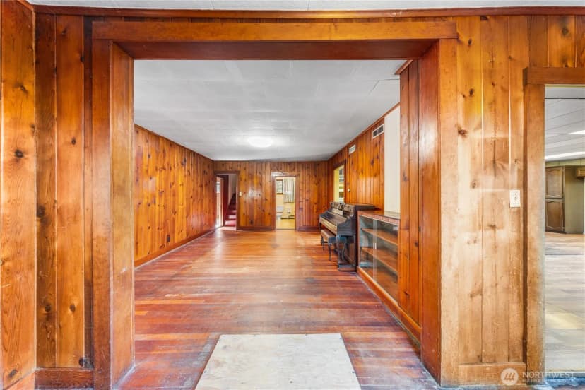 Property photo for 27193 State Route 20, Oak Harbor photo 6