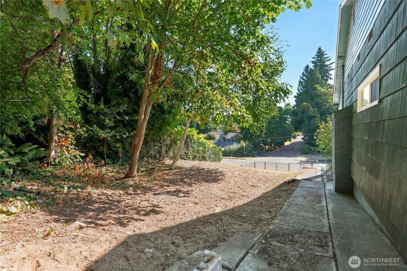 Property photo for 1527 Bloomington Avenue, Bremerton photo 26