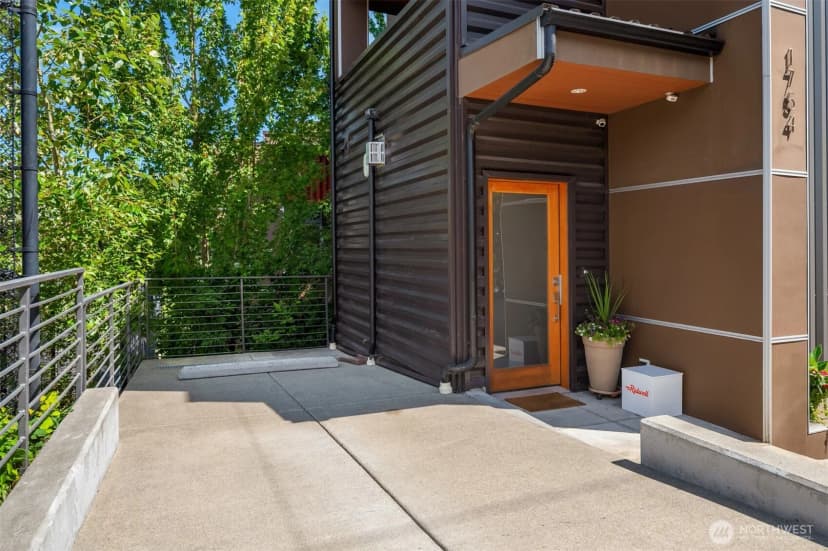 Property photo for 1754 Valentine Place S, Seattle photo 24