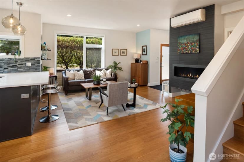 Property photo for 1754 Valentine Place S, Seattle photo 11