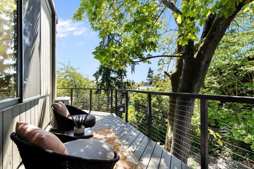 Property photo for 3835 Fremont Avenue N #3, Seattle photo 5