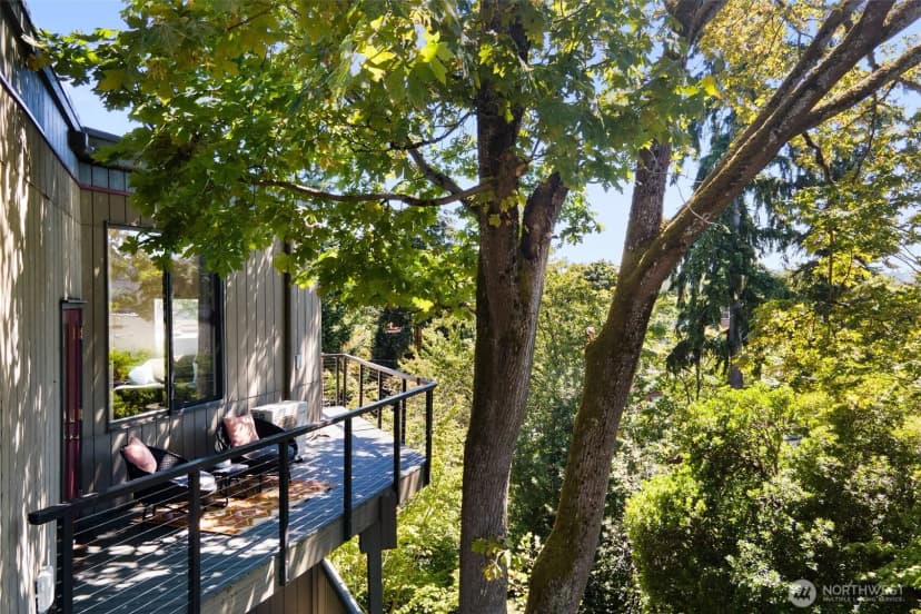 Property photo for 3835 Fremont Avenue N #3, Seattle photo 32