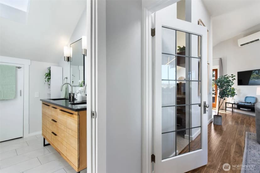 Property photo for 3835 Fremont Avenue N #3, Seattle photo 20
