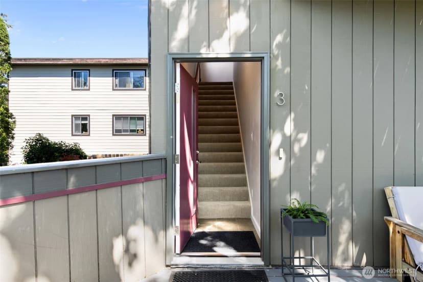 Property photo for 3835 Fremont Avenue N #3, Seattle photo 35