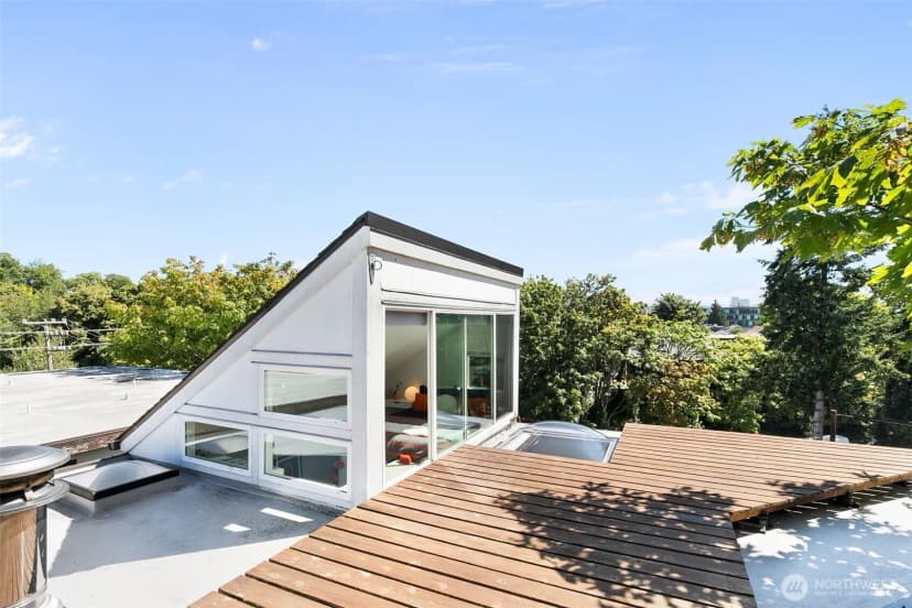 Property photo for 3835 Fremont Avenue N #3, Seattle photo 28