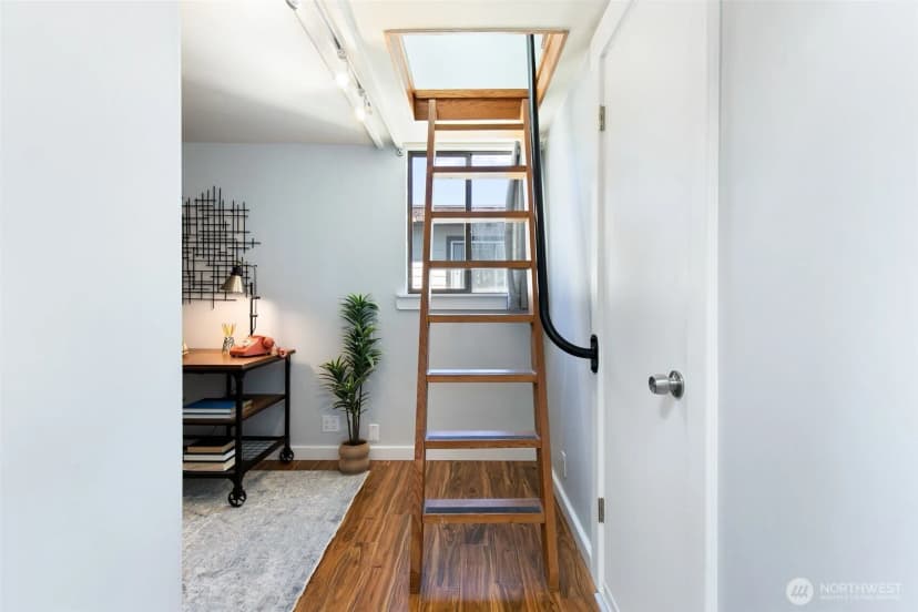 Property photo for 3835 Fremont Avenue N #3, Seattle photo 23