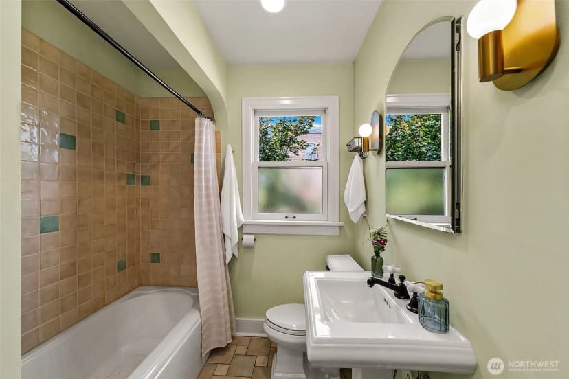 Property photo for 2205 Bigelow Avenue N #10, Seattle photo 20