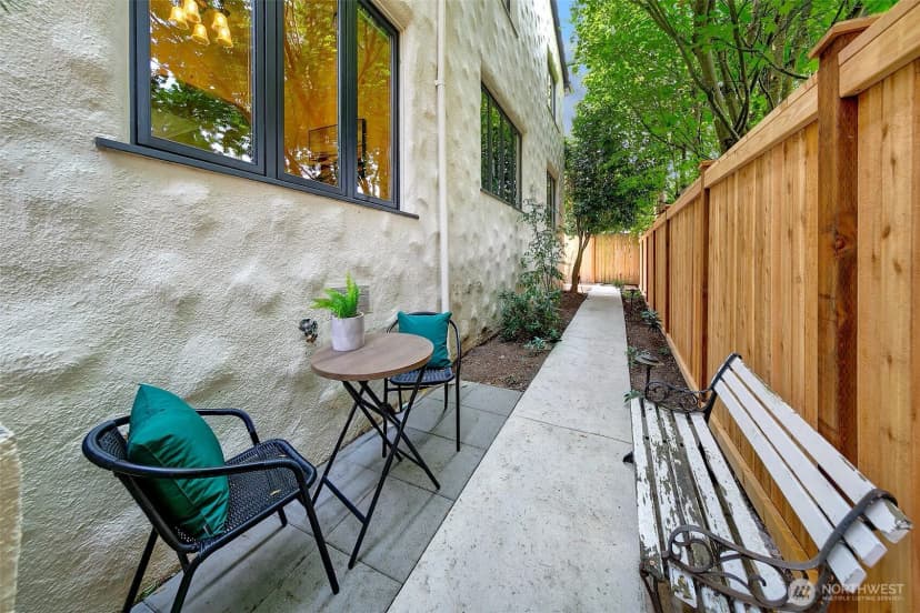 Property photo for 2205 Bigelow Avenue N #10, Seattle photo 11