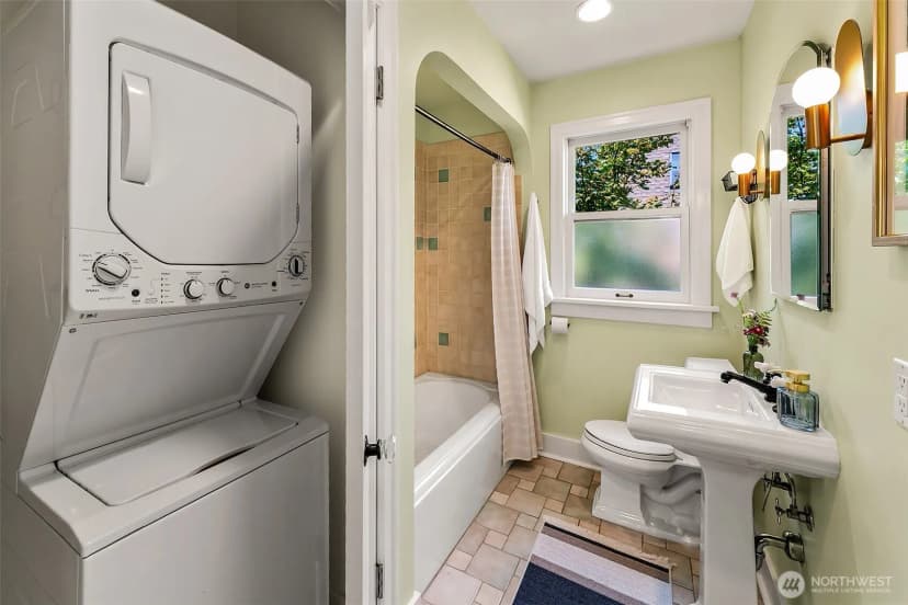 Property photo for 2205 Bigelow Avenue N #10, Seattle photo 21