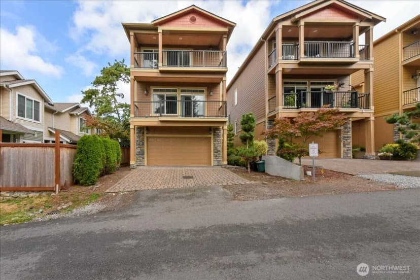 Property photo for 12722 35th Ave House D Ne, Seattle