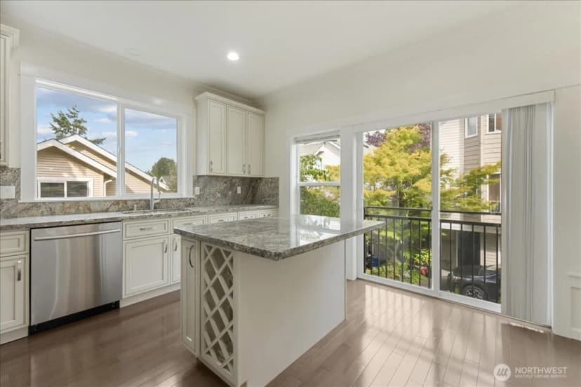 Property photo for 12722 35th Ave House D Ne, Seattle photo 16