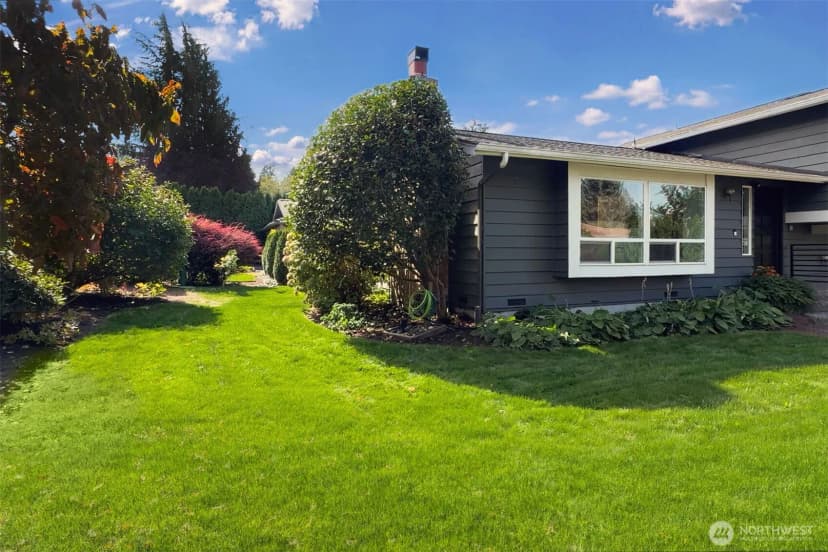 Property photo for 308 Fir Place, Edmonds photo 30