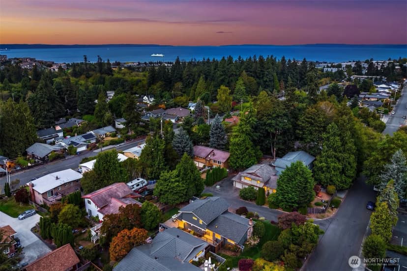 Property photo for 308 Fir Place, Edmonds photo 34