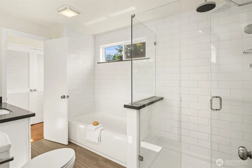 Property photo for 308 Fir Place, Edmonds photo 21
