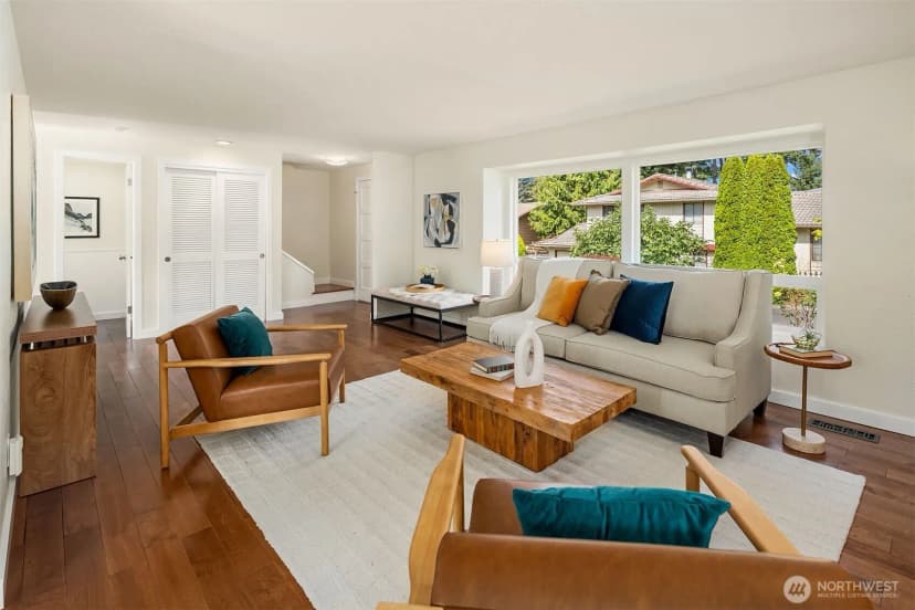 Property photo for 308 Fir Place, Edmonds photo 8