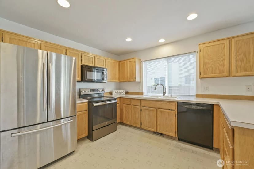 Property photo for 9805 109th Street Ct Sw, Lakewood photo 11