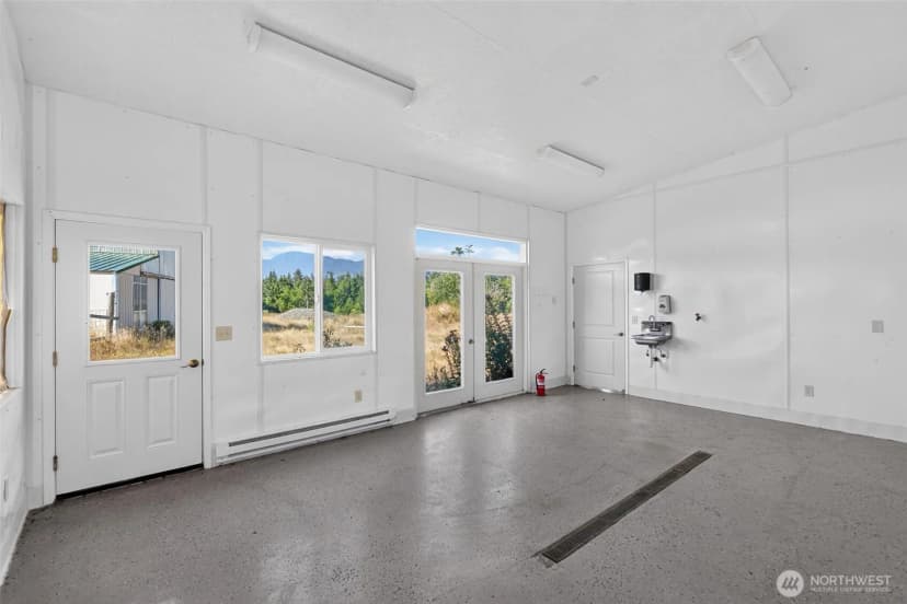 Property photo for 1002 Lemmon Road, Port Angeles photo 5