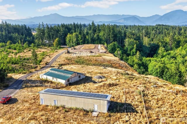 Property photo for 1002 Lemmon Road, Port Angeles