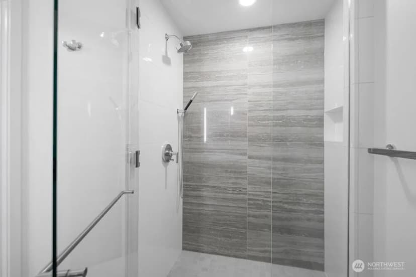 Property photo for 2510 6th Avenue #1107, Seattle photo 9
